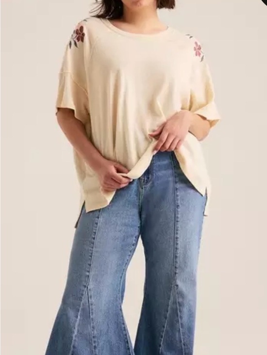 torrid Tops - torrid Festi Relaxed Embroidered Tee
